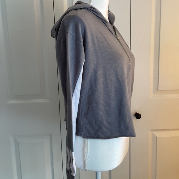 Honey & Sparkle Hooded Gray Crop Top Girls SZ S - Picture 3 of 8